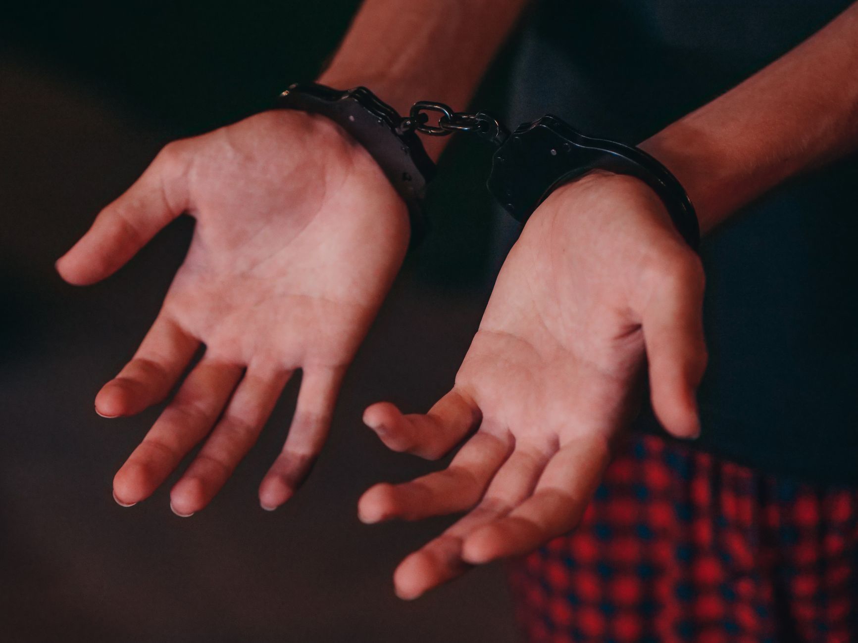 How an Assault Lawyer Reviews Evidence in a Criminal Defense Case
